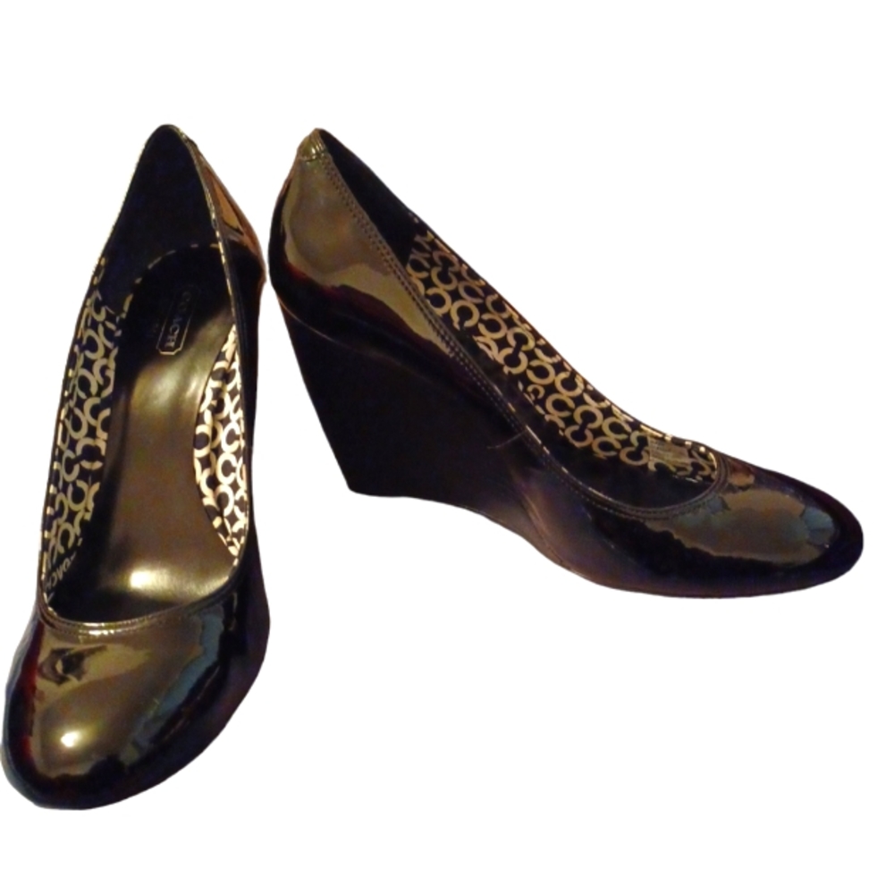 Coach Dorelle Black patent leather  slip on Almond toe wedge heel pump size 9